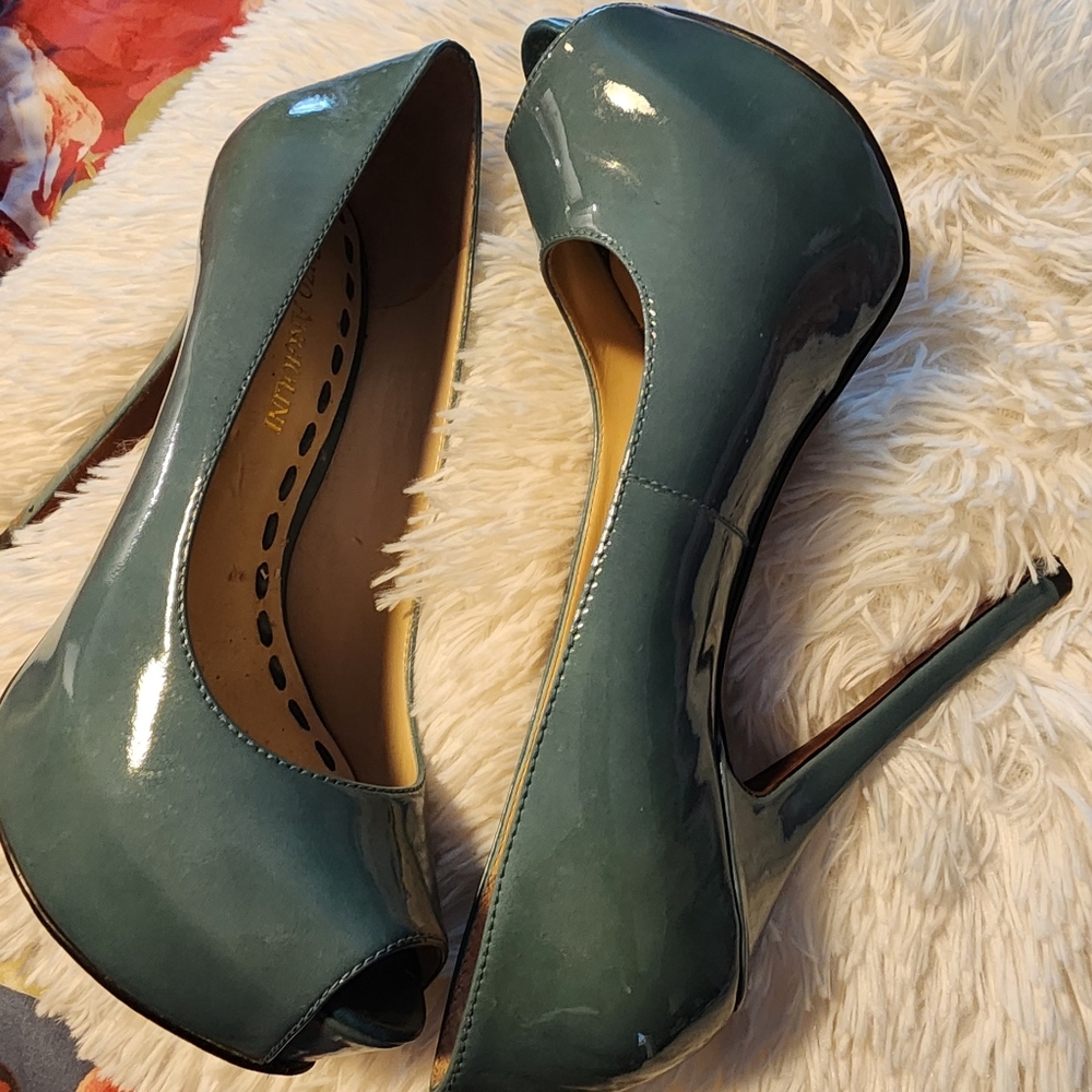 Women pumps